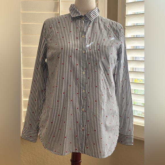 Old Navy Tops - Old Navy Classic Collared LS Shirt Gray White Striped w/ Heart Pattern Women’s L